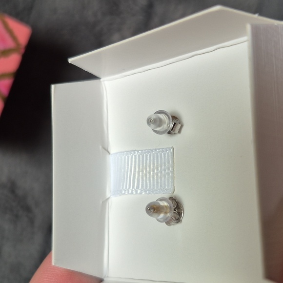 Rachel Zoe Sterling Silver Cat Earrings! NIB! - Picture 5 of 11